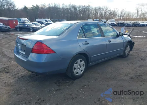 2007 Honda Accord 2.4 Lx z USA, uszkodzony, nr VIN 1HGCM56457A119189